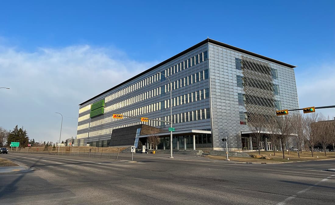 National on 10th compare hub