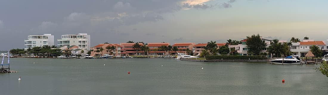 Grand Hyatt Cancún compare hub
