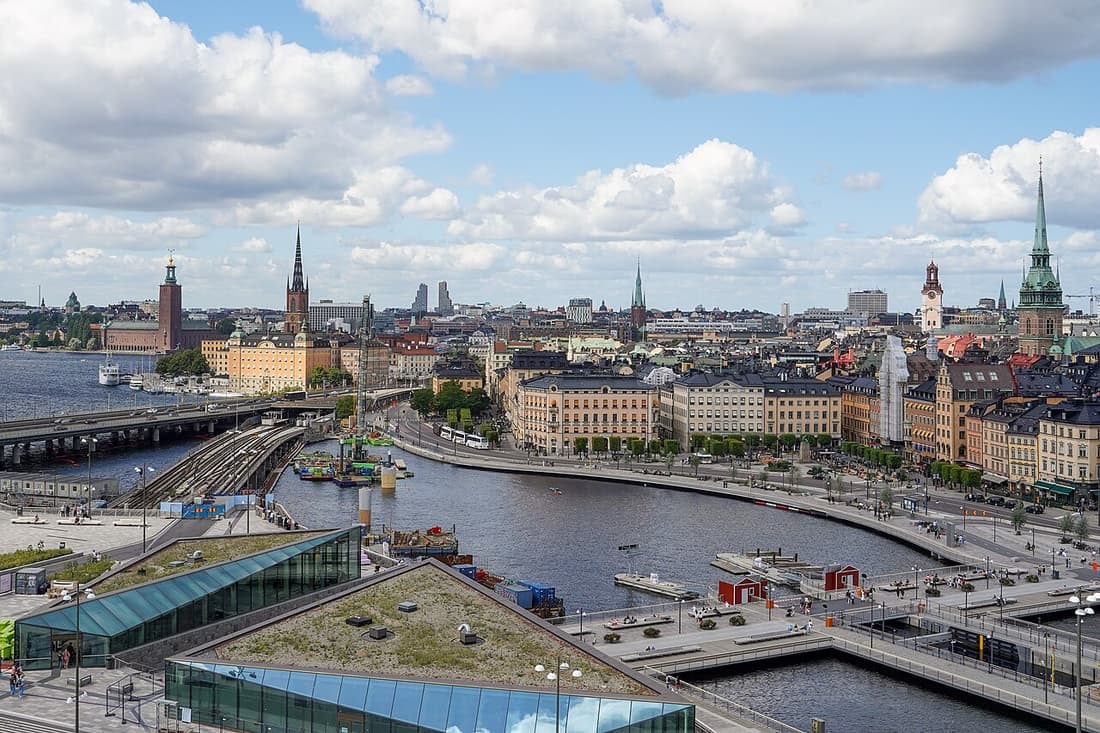 Tak Stockholm compare hub