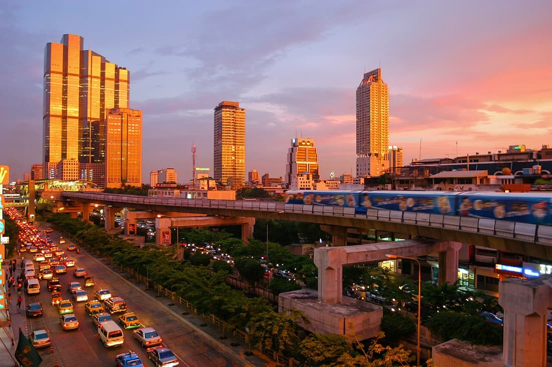 Mandarin Oriental Bangkok compare hub