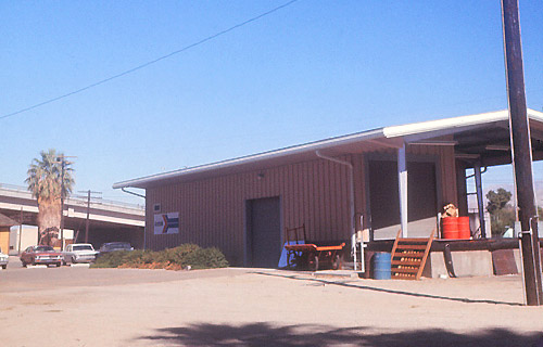 Joshua Tree Saloon compare hub