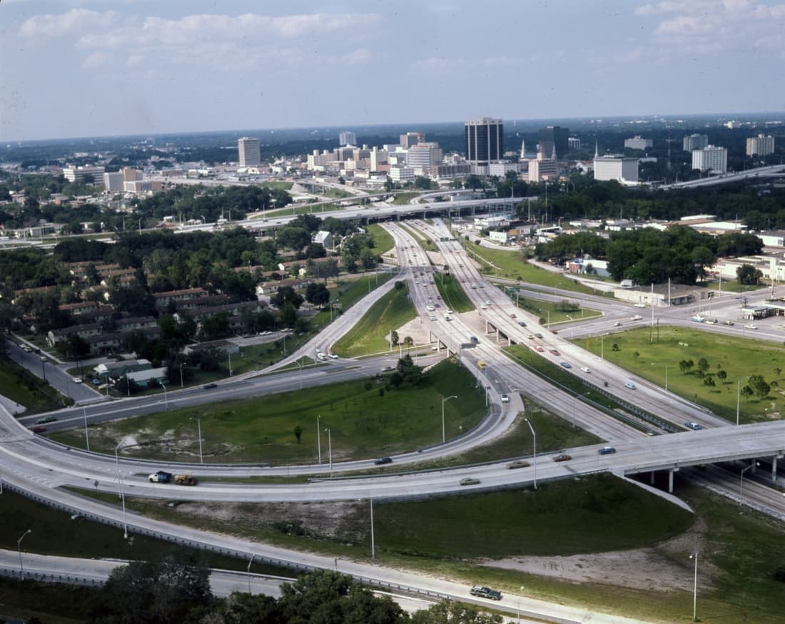 Splitsville Luxury Lanes compare hub