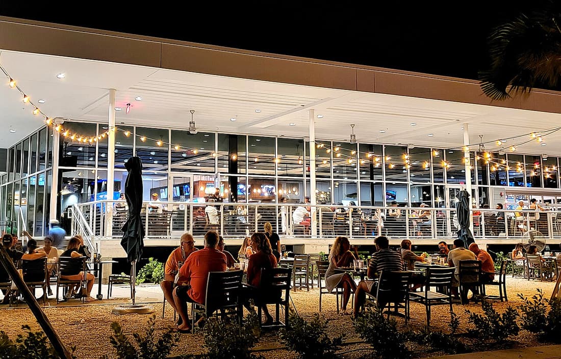 The Burg Bar & Grill compare hub