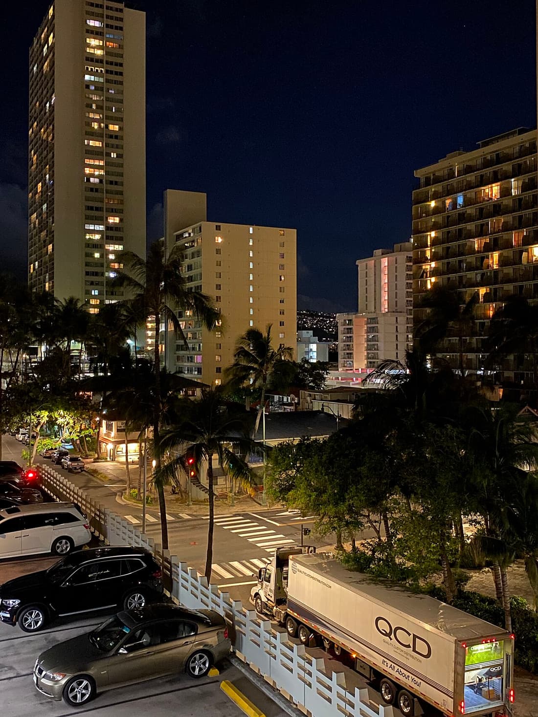 Duke's Waikiki compare hub