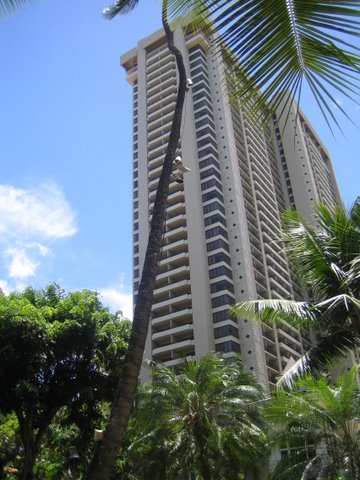 Outrigger Waikiki Beach Resort compare hub