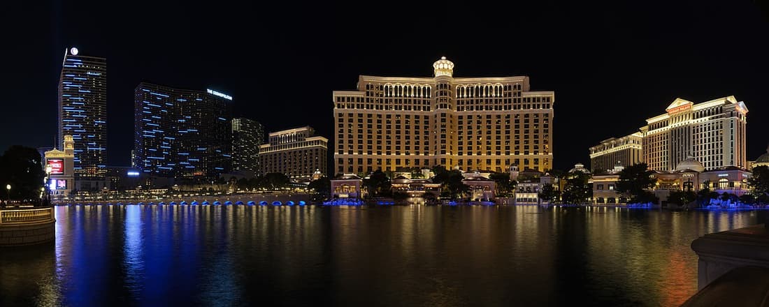 The Pinky Ring at Bellagio compare hub