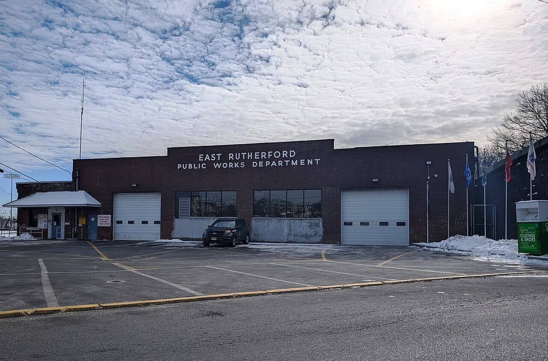 American Dream Mall Entertainment Complex compare hub