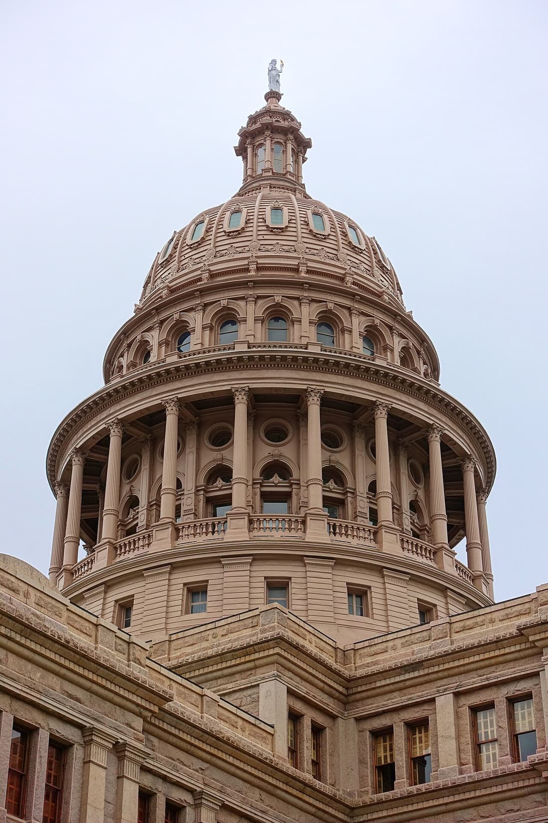 Darrell K Royal–Texas Memorial Stadium Tour compare hub