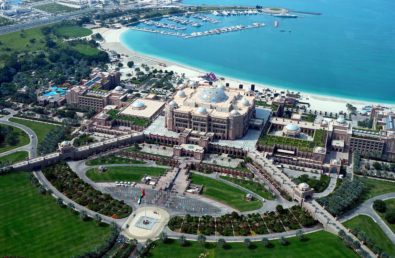 Emirates Palace Mandarin Oriental — Fan Stay