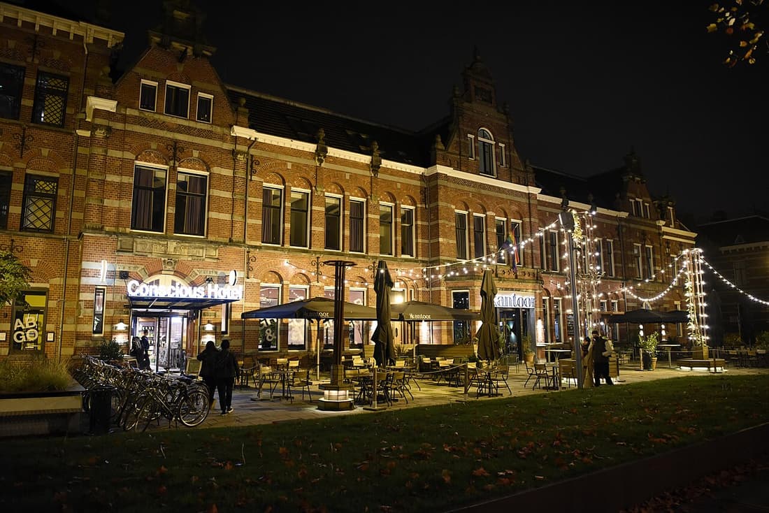Conscious Hotel Westerpark compare hub