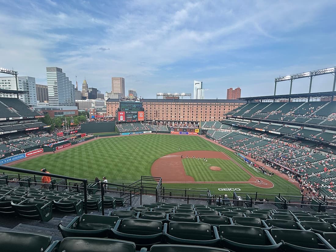 Oriole Park at Camden Yards compare hub