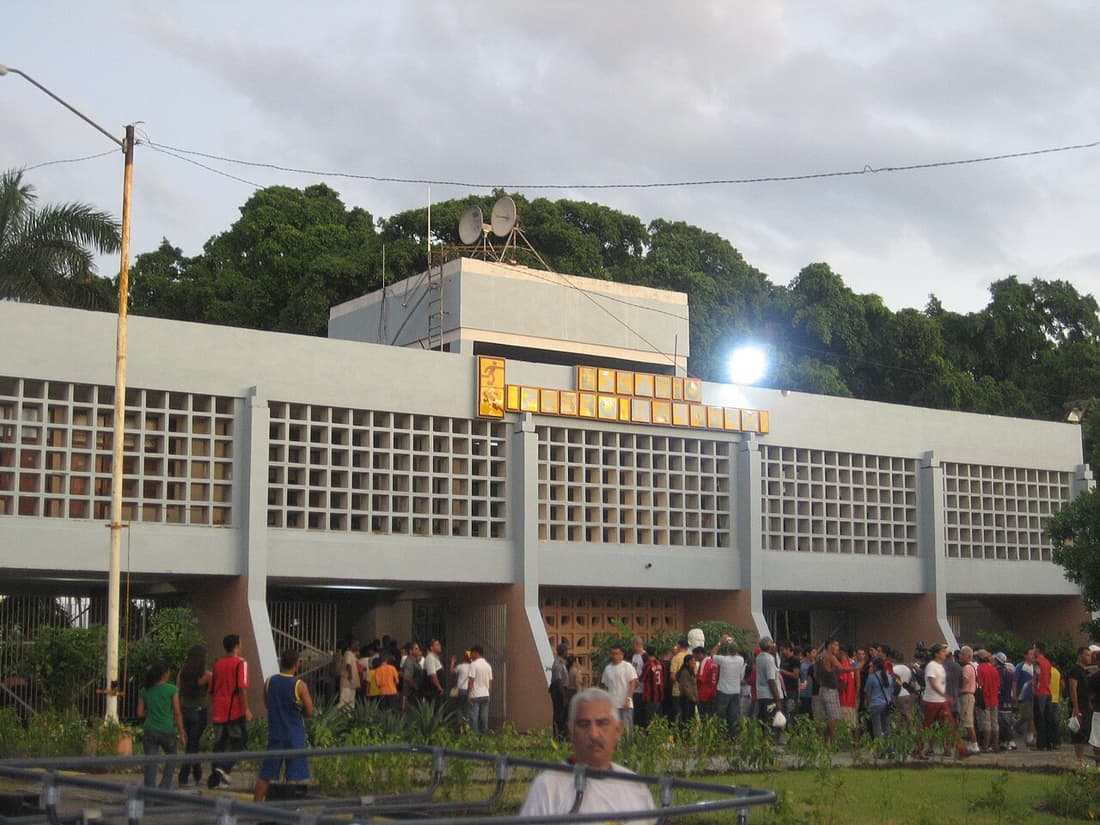Estadio Pedro Marrero compare hub
