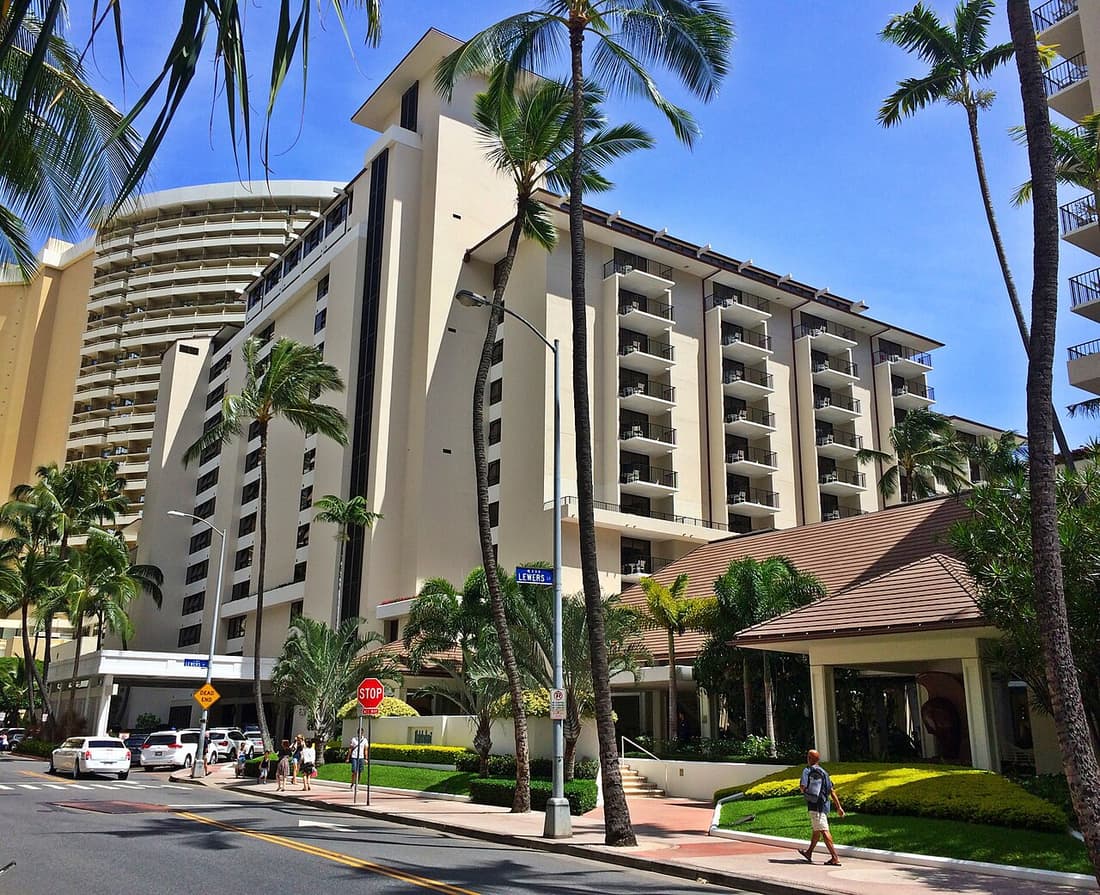 Halekulani Hotel compare hub