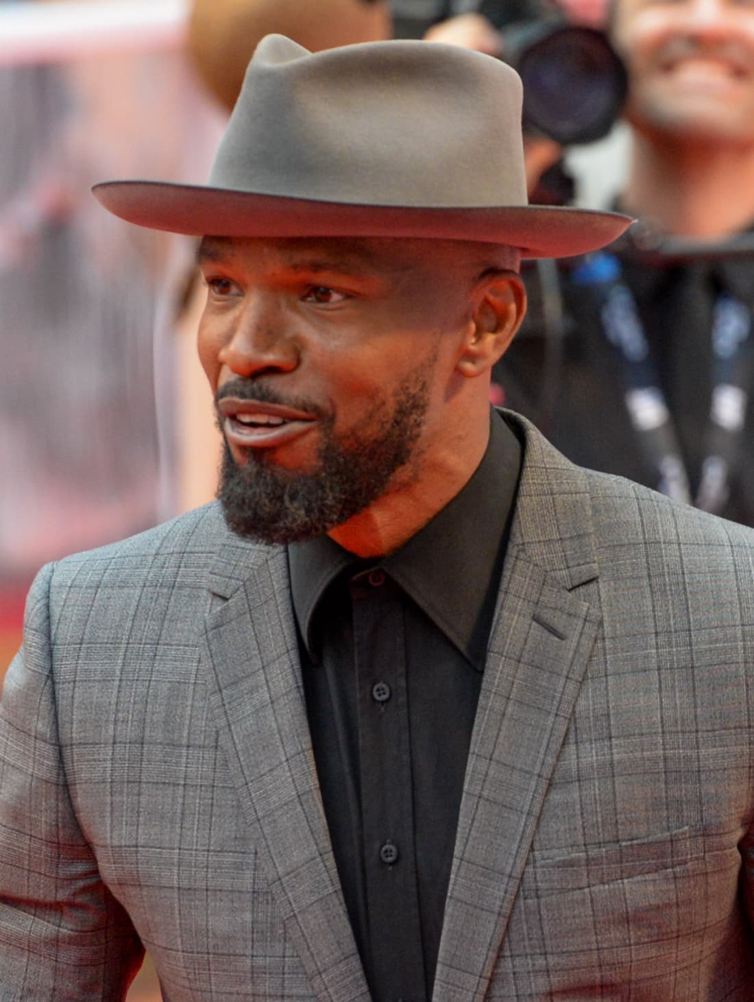 Jamie Foxx compare hub