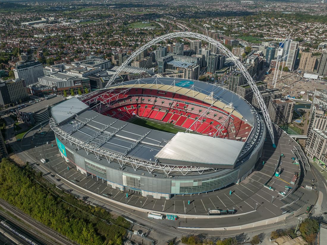 England compare hub