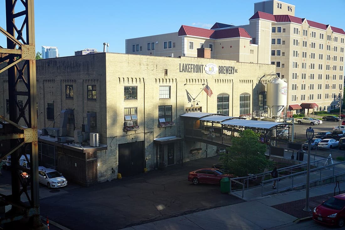 Lakefront Brewery compare hub