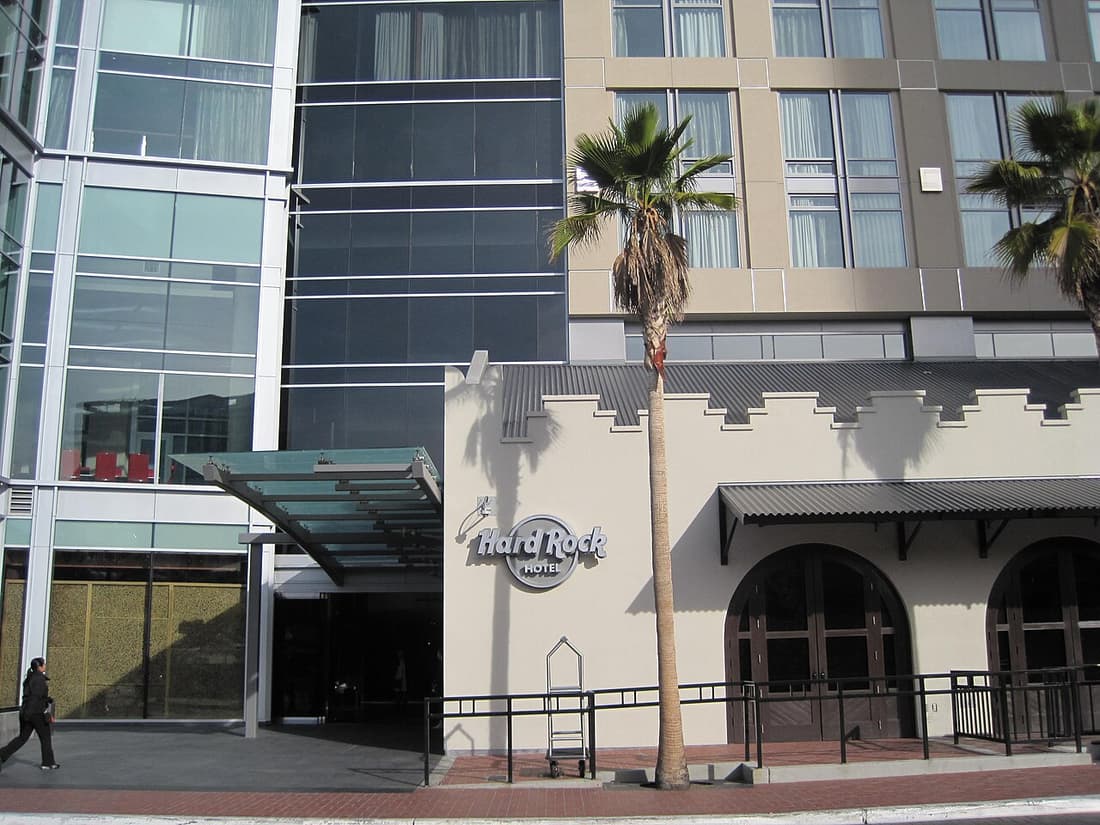 Float at the Hard Rock Hotel compare hub
