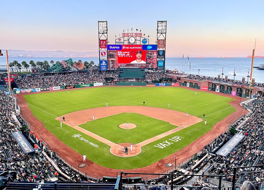 Oracle Park compare hub