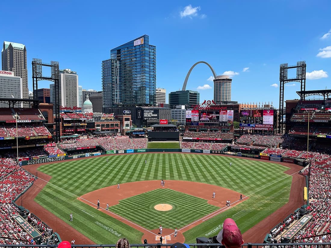 Busch Stadium compare hub